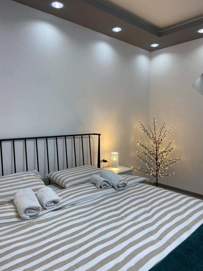 Manirosi 5 Apartment Subotica Bagian luar foto