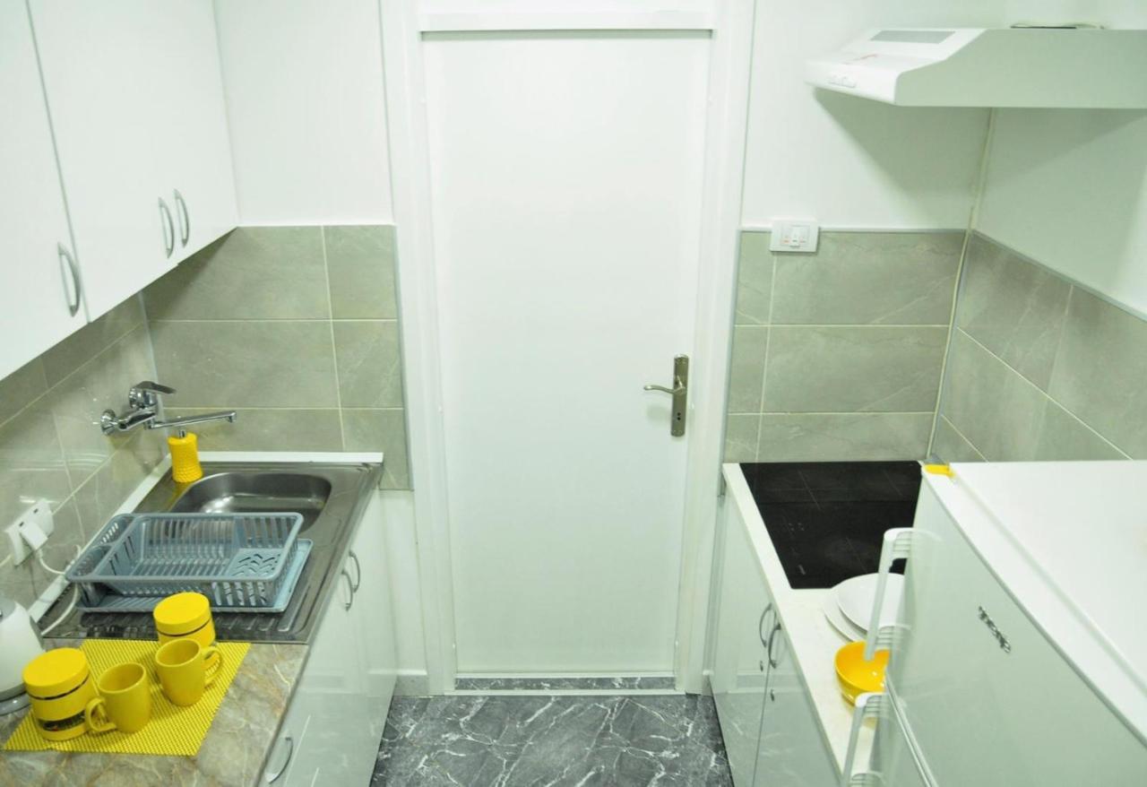 Manirosi 5 Apartment Subotica Bagian luar foto