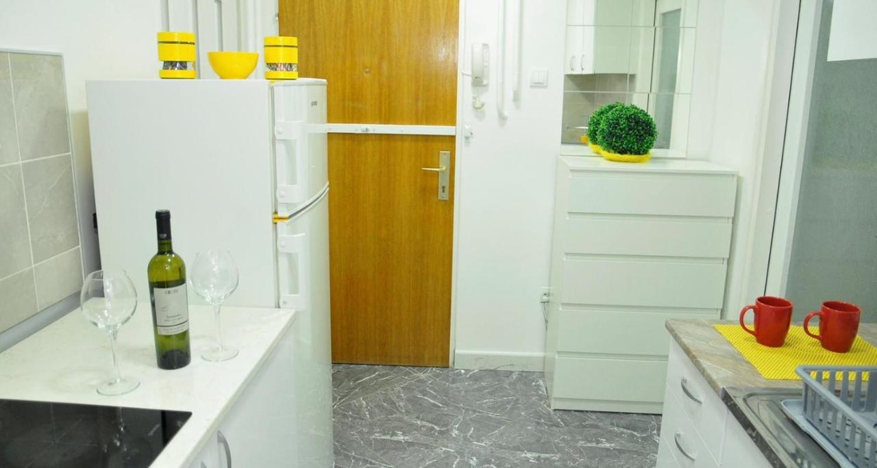 Manirosi 5 Apartment Subotica Bagian luar foto